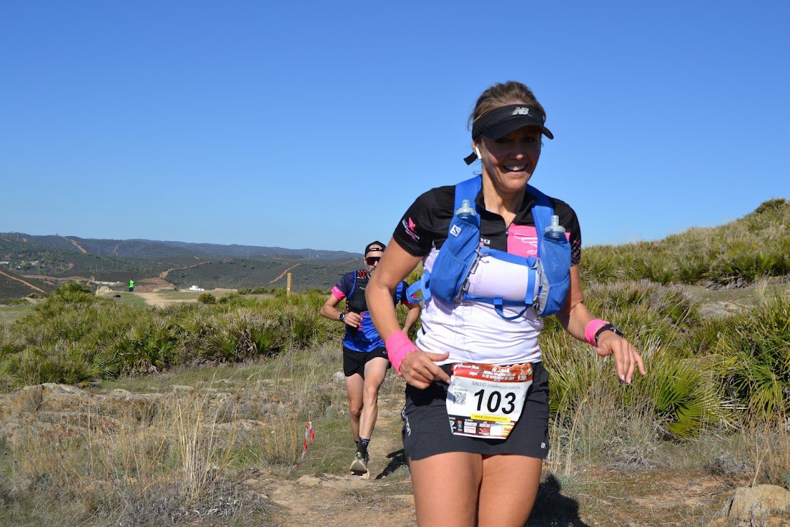 RunningwayTT's tweet photo. Nuestra compi Salud también estuvo en el IV TRAIL SIERRA DE AZNALCÓLLAR, volviendo a demostrar su buen estado de forma.
¡Y siempre sale en las fotos sonriendo!
¡Qué crack!
¡Enhorabuena super rubia!
#MicMic
#BeRunnerBeHappy
#RunningWayTrainningTeam
#Trail #trailrunning https://t.co/w1QJeN4Gsw