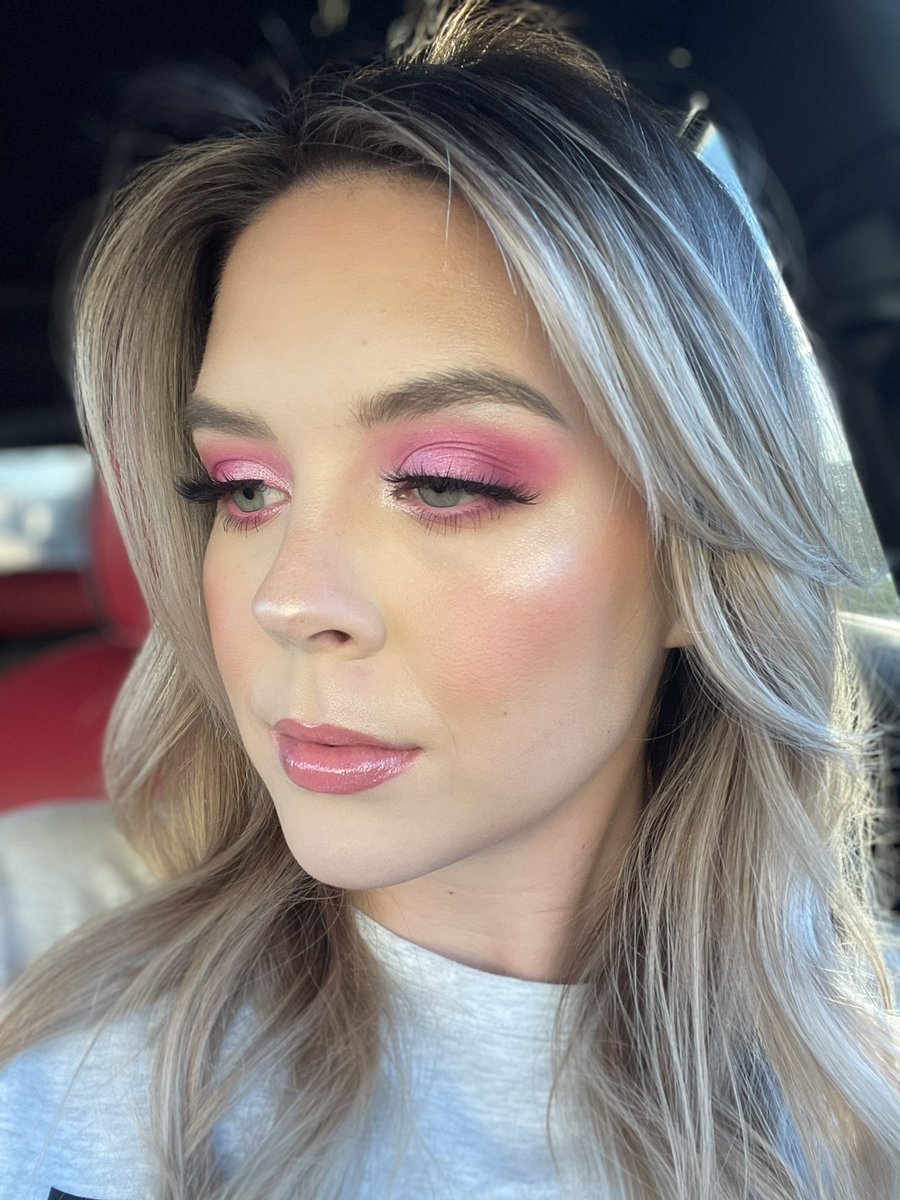 ThatOneGurl_'s tweet photo. Proud of this look 🥰🤩 https://t.co/YlpS4A3s5O