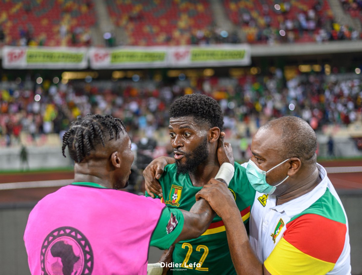 DidierLefa's tweet photo. C'est qui le CHEF ?

#CMRCIV #WorldCupQualifiers https://t.co/vGHqa47boZ