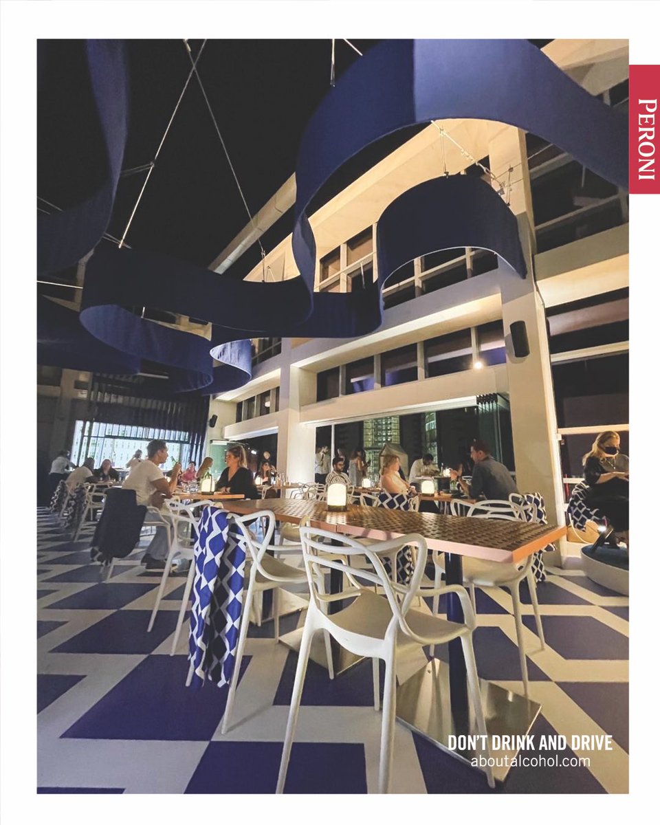 DianproVzla's tweet photo. Bienvenido a nuestro 1er bar insignia en la azotea más alta del mundo en Dubai #RexBar en el piso 39 de la torre @icdubaimarina. Si estás de visita en Dubai, ven a decir ciao y disfruta de una refrescante Peroni, en el resplandeciente atardecer del golfo Pérsico #peronivenezuela https://t.co/ClZmb1JLd6