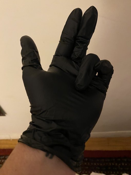 Rt if you&rsquo;re ready for the GLOVE! 😏 https://t.co/467zYIqyUa