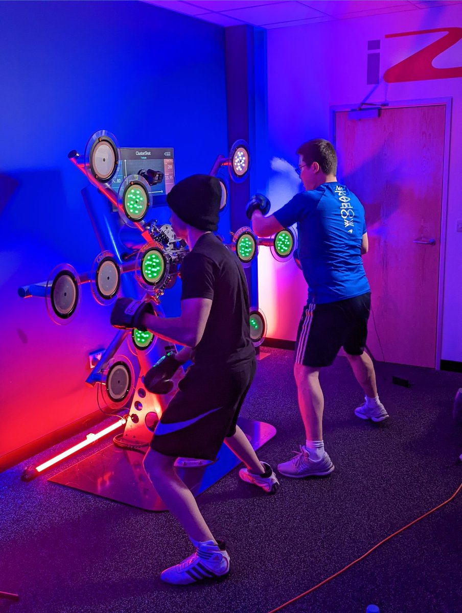 Talk the Talk vs Walk the Walk - commentator vs driver with #GChallenge champion <a href="/Brxndon_15/">Brandon Abraham</a>!

He does this 6 days a week. I feel completely destroyed 🤣

What a fantastic day of filming and training at <a href="/iZoneCoaching/">iZone</a> - thank you for having us! 🥰

Now to sleep for a day...