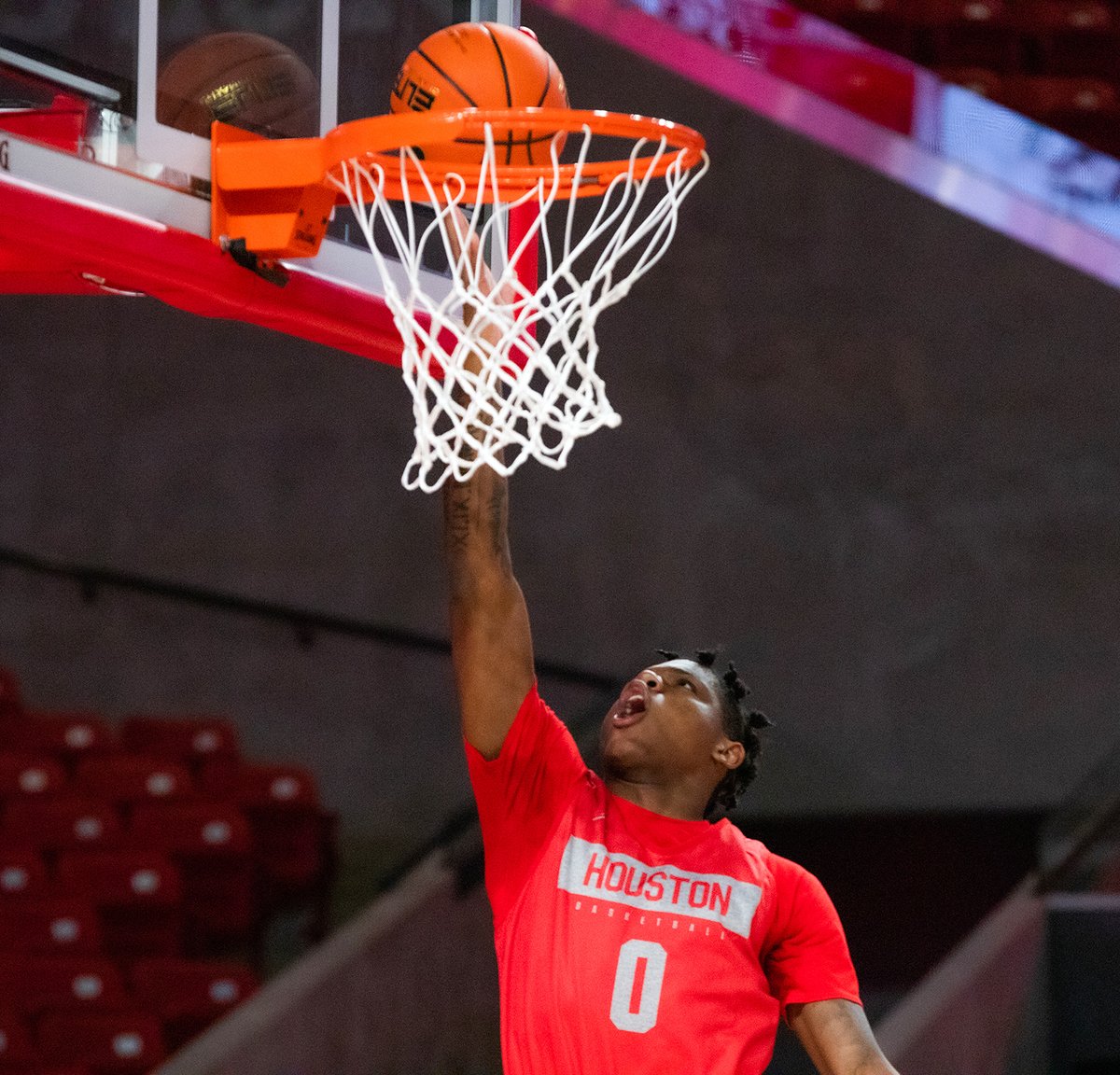 UHCougarMBK's tweet photo. Solid shootaround this afternoon
NEXT – vs Virginia, 7 pm TONIGHT in Fertitta Center
#ForTheCity x #GoCoos https://t.co/rnME7YDxIs