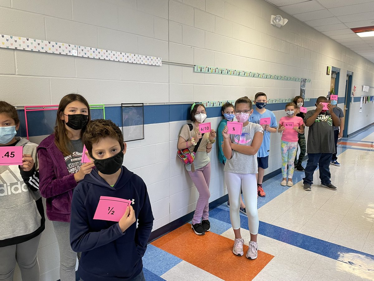 AliThomas9218's tweet photo. 5th grade human number line using decimals and fractions … guess what? ALL of these numbers live on the same number line! 🤯 @NISDElemMath @NISDBraunStat #foundsomeequivalentnumbers #makingsenseofmath #theyrehappierthantheylook 🤦🏻♀️🤣 https://t.co/aP6Kzp5uPc