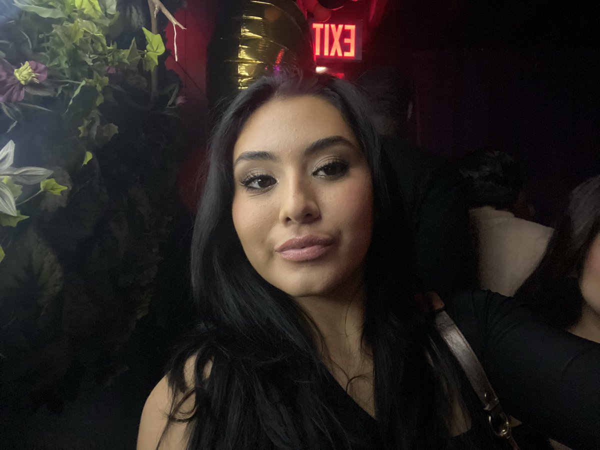 BuzaIsabela's tweet photo. I usually hate #selfies but these are forever my favorite ❤️ https://t.co/SIB7XRFhoP