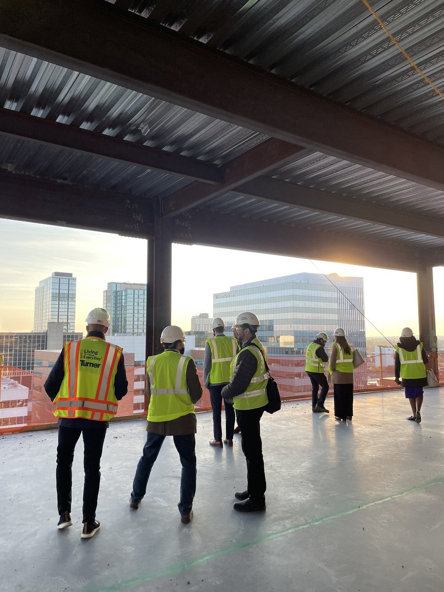 ULIPhiladelphia's tweet photo. What an afternoon experiencing this new neighborhood in University City. Thank you so much to hosts @BrandywineRlty @UPAPhila @Amtrak @WexfordSciTech for an amazing tour #ULIPHL #Forecast22 https://t.co/ezEmOgq6mf