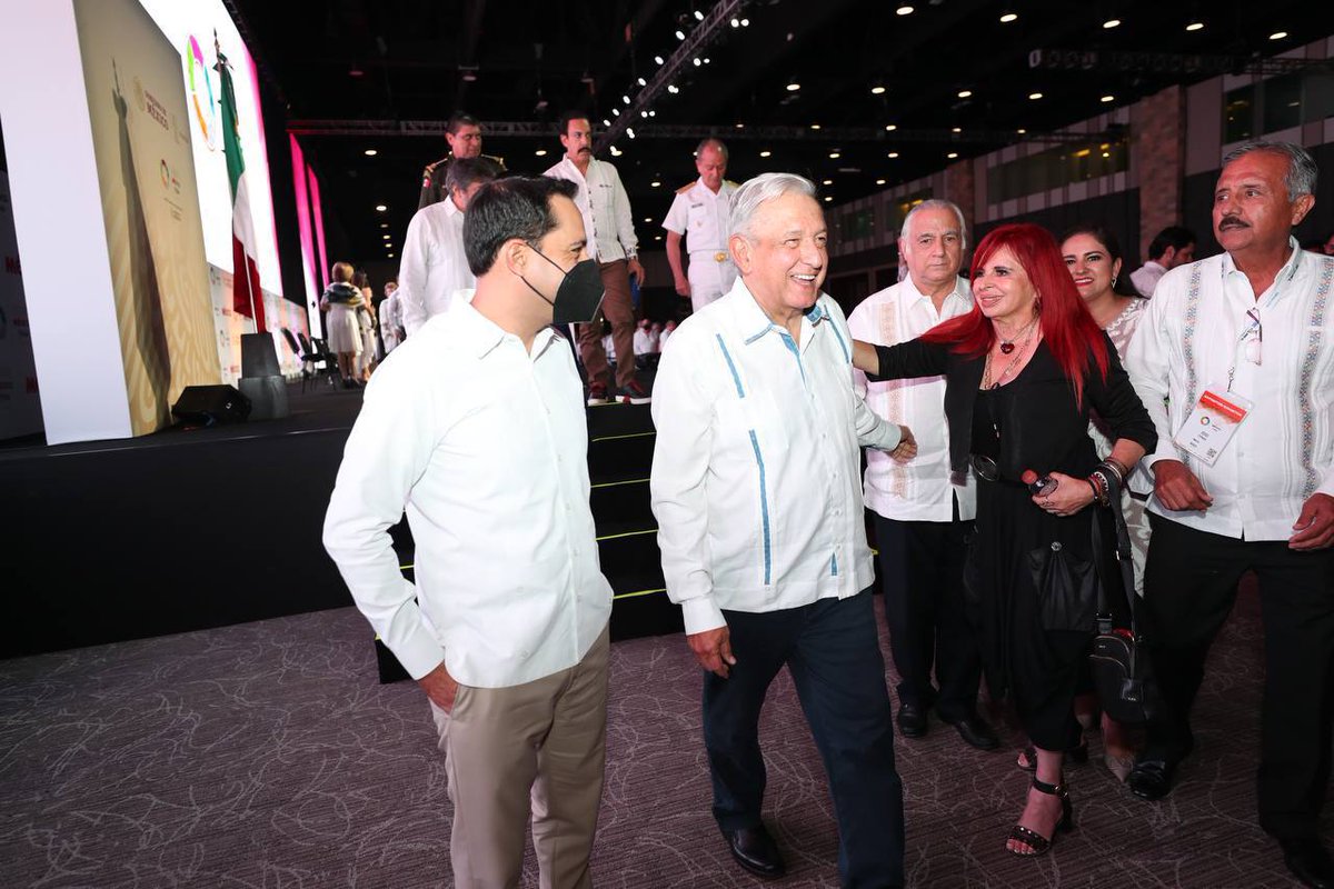 Hoy #Yucatán es punta de lanza para la reactivación del turismo.

Inauguramos con el Presidente <a href="/lopezobrador_/">Andrés Manuel</a> y <a href="/TorrucoTurismo/">MiguelTorrucoMarqués</a> el #TianguisTurísticoMérida 2021, un evento en el que los yucatecos, trabajando unidos, hemos superado una vez más todas las expectativas ... (1/2)
