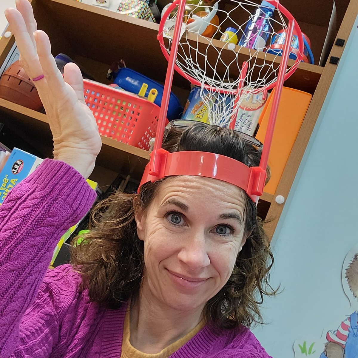 slpisme's tweet photo. This is how much Mrs. Nenni loves her students! #neverunderestimatetheimpactyouremaking #setthestagetoengage #workhazard #slpsaremagical https://t.co/YFUZ1yWG4j