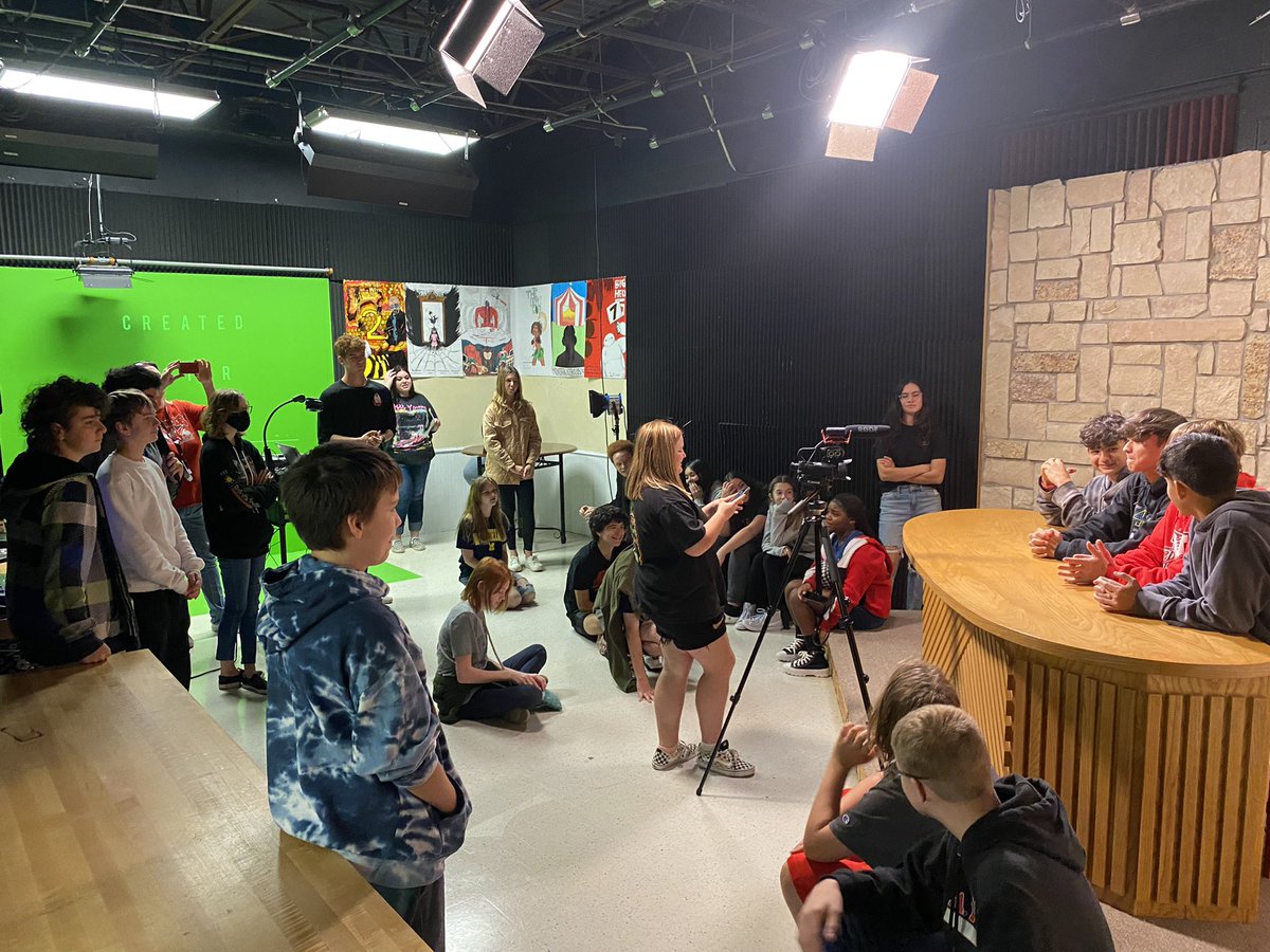 av_bhs's tweet photo. CTE Showcase! AV Students showing off their skills and what we do! #AV #Elks #BurlesonISD #BISD #AVTech #CTE https://t.co/uyfvyXfrvU
