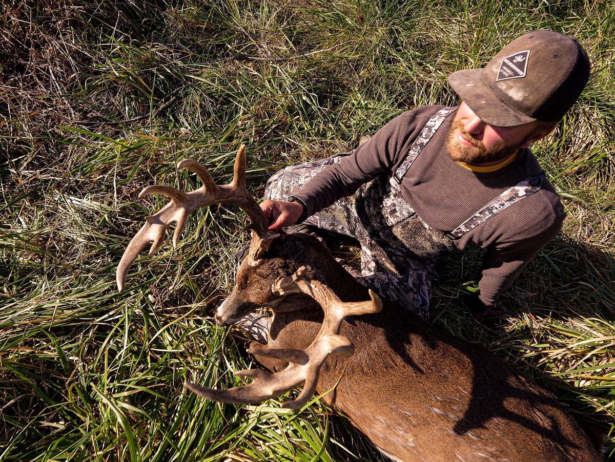 RyanBerns_24's tweet photo. Rifle opener was a good one! Biggest buck to date https://t.co/656CA4Gnr9