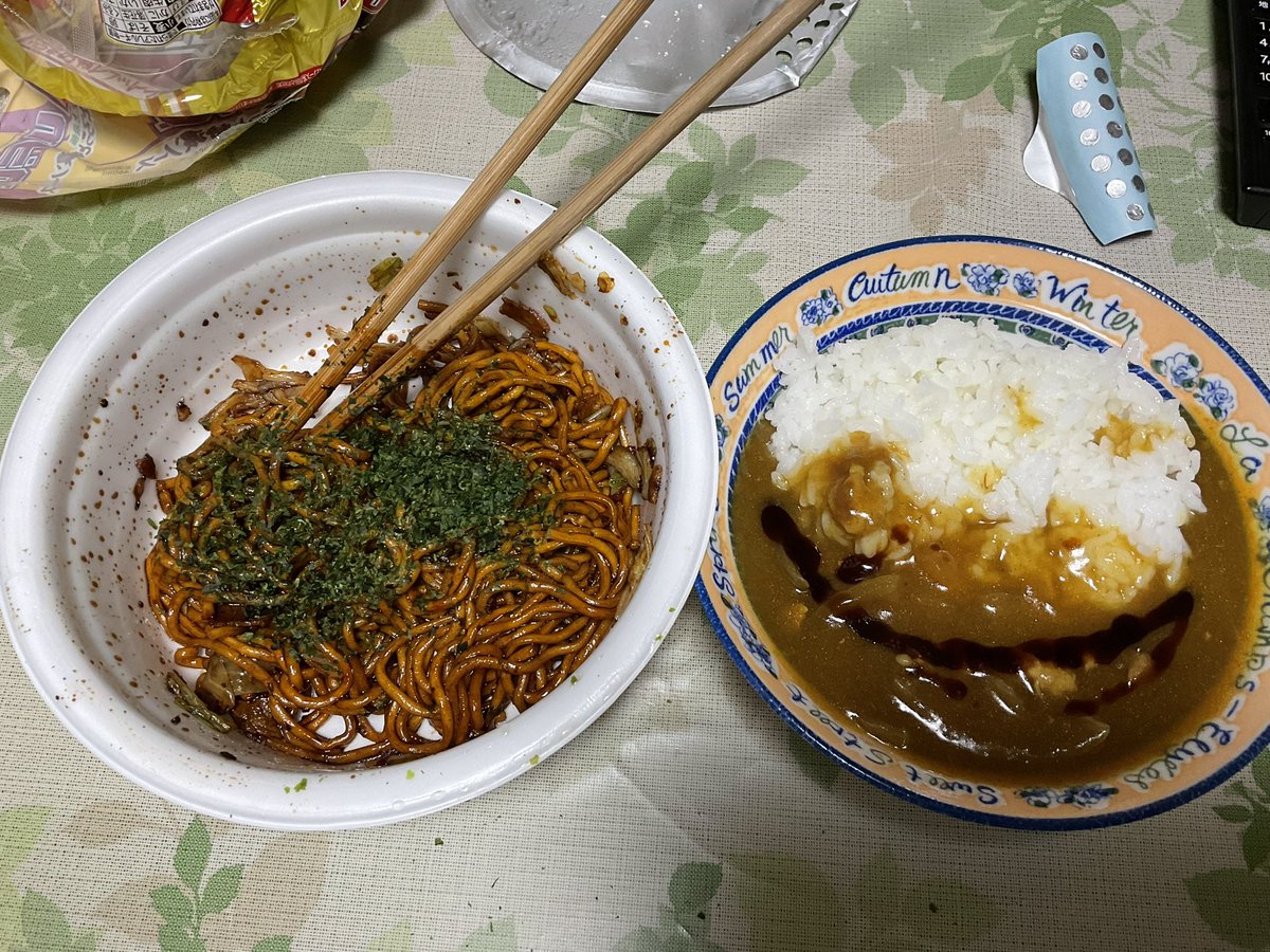 今日の朝ごはんは⋯
★日清焼きそば★UFO45周年記念プレミアム
史上最強どろっと特濃ソース　
驚きの濃旨体験ソース量130%だって

それじゃその噂のソースを入れて
どれどれԅ(¯﹃¯ԅ)ﾄﾞﾚﾄﾞﾚ....

うん濃い（笑）焼きそばは濃い奴が
自分的には好きなのでずっとこれでも良い
ウマ🐴でした