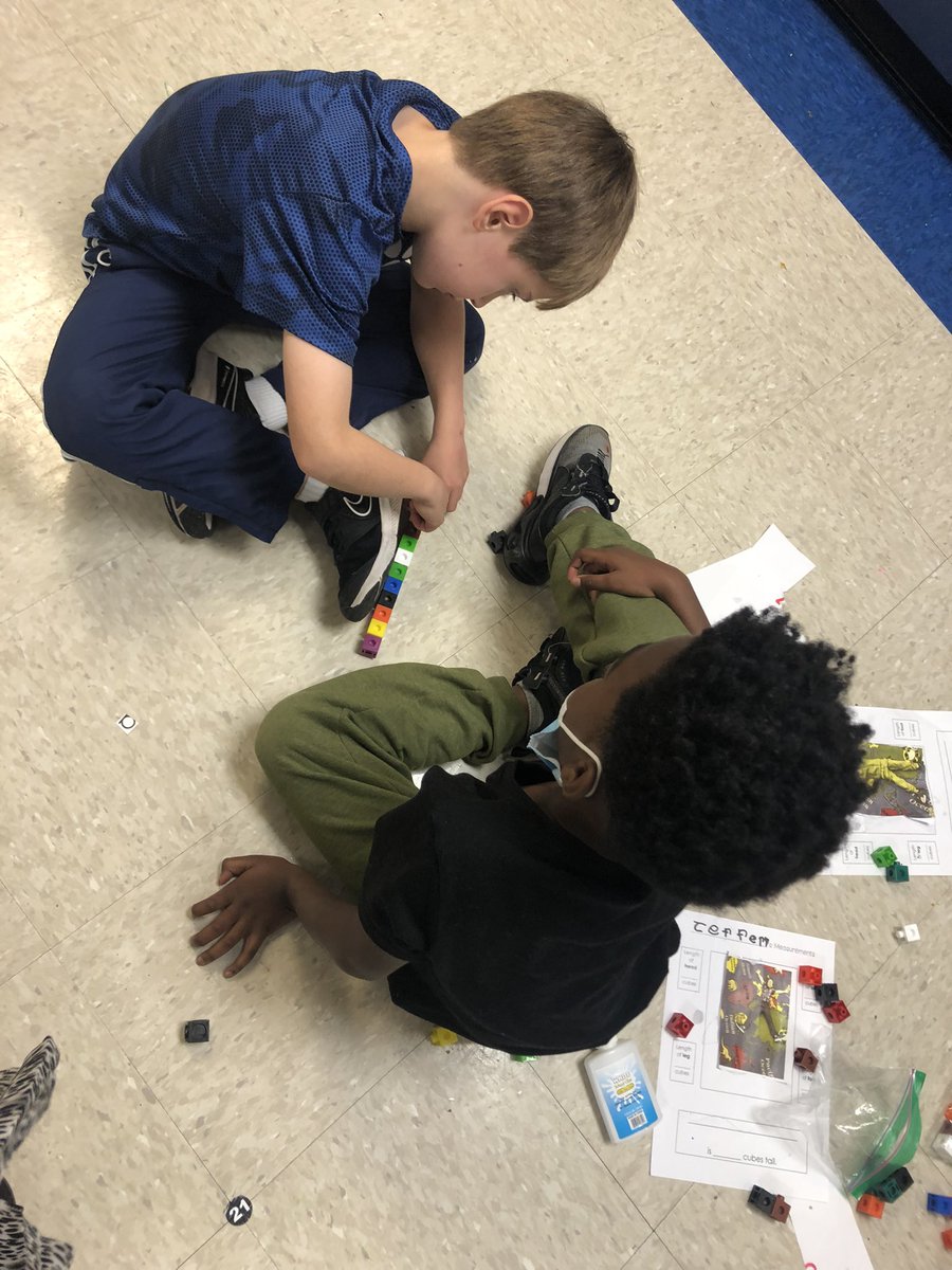 SandfordKaela's tweet photo. Measure Me! Using cubes to measure our math partners! @HighPointFCS #IgnitingEveryFlame https://t.co/UukASIjUTk