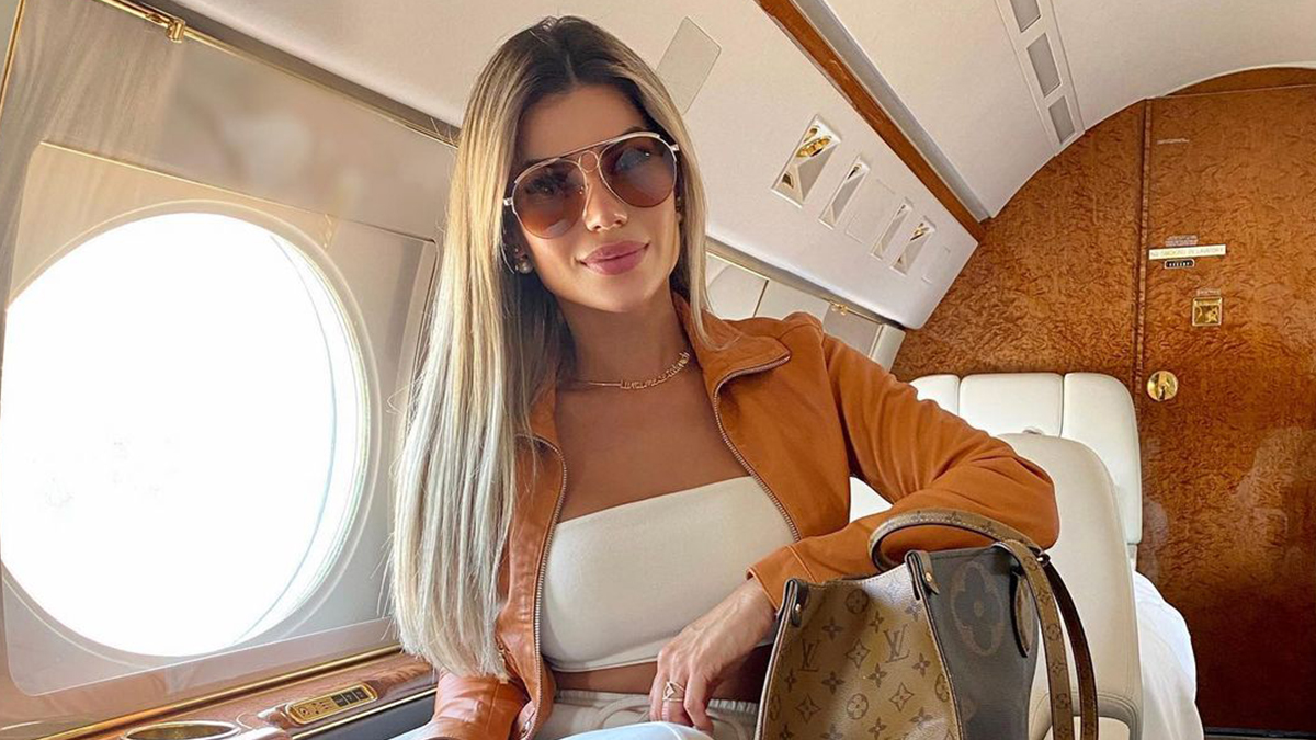 SignatureFBO's tweet photo. When youโre flying solo, but thereโs room for two ๐ ๐
PC: ๐ธ @fernandaminhoo
#SignatureFlight #PrivateJet https://t.co/QE4YFRqCZC