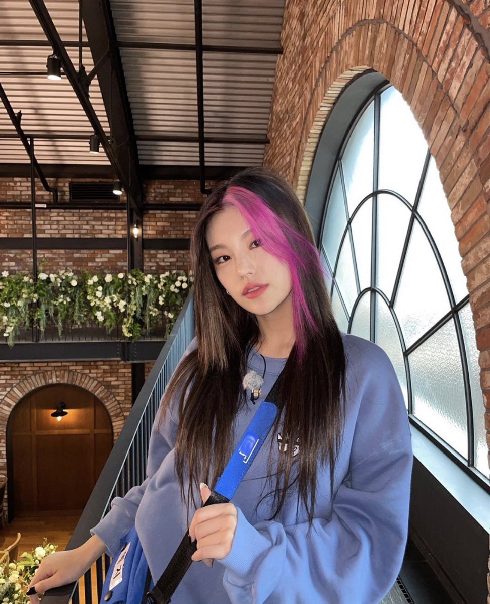 rorynpond's tweet photo. ❪ ♡ ❫ — #KOGRAM @.𝗿𝗼𝗿𝘆𝗻𝗼𝘁𝗽𝗼𝗻𝗱 just posted a new pic!
hoje sou namoradinha da fotógrafa! 🌹💀 https://t.co/ycPt9kBRH6