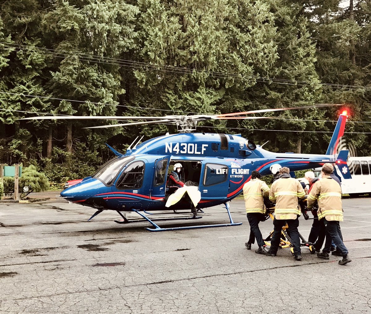 A very successful landing zone and hot load training with Point Roberts Fire Department and our Bell 429 helicopter.

We’re thrilled to partner with your organization @wcfd5 👍 Stay safe out there.

#lifeflightnetwork #therewhenyouneedus #hems #landingzone #communitypartnership