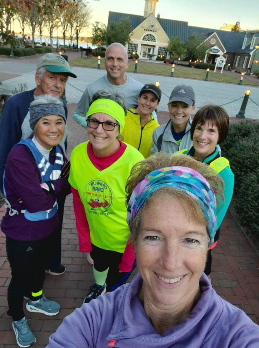 PeninsulaTrack's tweet photo. Yorktown Hills Run on Monday started out a little chilly but after a few hills, the temperature was perfect! The only thing that would have made it better would be a few more fellow runners! Join us around 4:15 near the freight shed next Monday at Yorktown Beach. https://t.co/obLcJ7sMYR