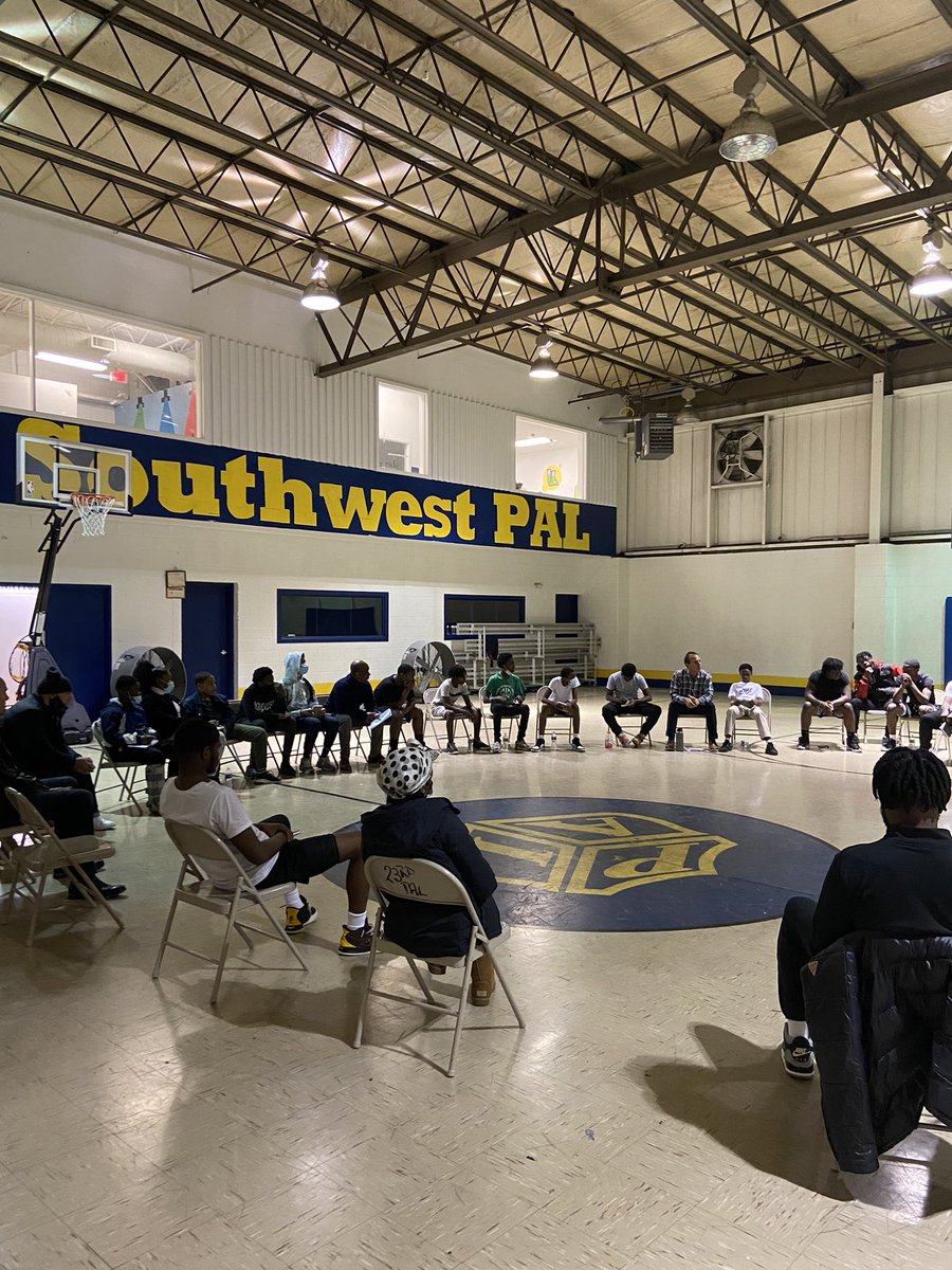 PPDKCampbell's tweet photo. Great turnout tonight at Southwest PAL for our “How too” series on credit.  @PhillyPAL is always looking to expose our youth to topics that can better their future. Thankful to board members like Mark Rabinowitz who look to spread their knowledge. @PhillyPolice https://t.co/RZDWs7J0uC