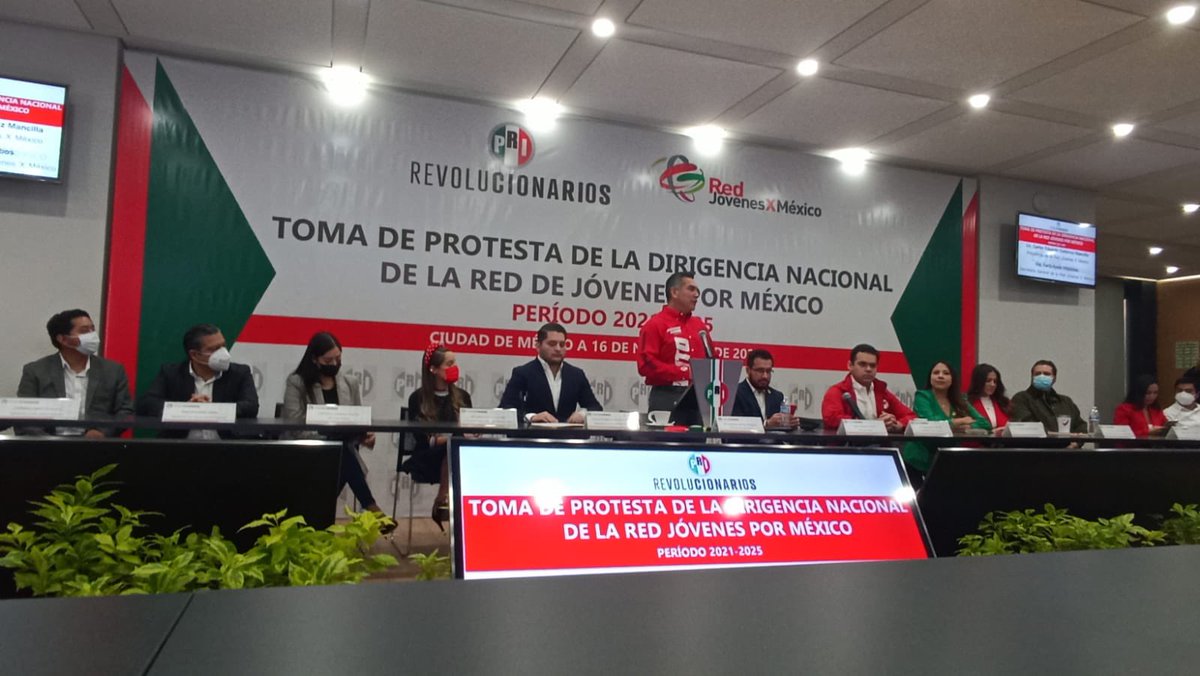 omarescalantemx's tweet photo. El día de hoy acompañe a mi amigos @CarlosGMancilla y @KarlaAyalaVi en su toma de protesta como líderes de la @RJXMex, mis mejores deseos y apoyo en este nuevo reto. Cuentan con el respaldo de la @EJR_Nacional. 🇲🇽 https://t.co/wPpoSNYHn7