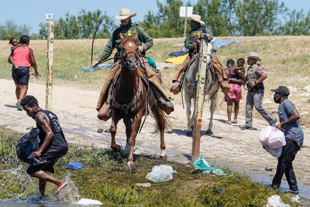 nypost's tweet image. DHS watchdog declined to probe 'whipping' claims against border agents trib.al/K1CWhhv