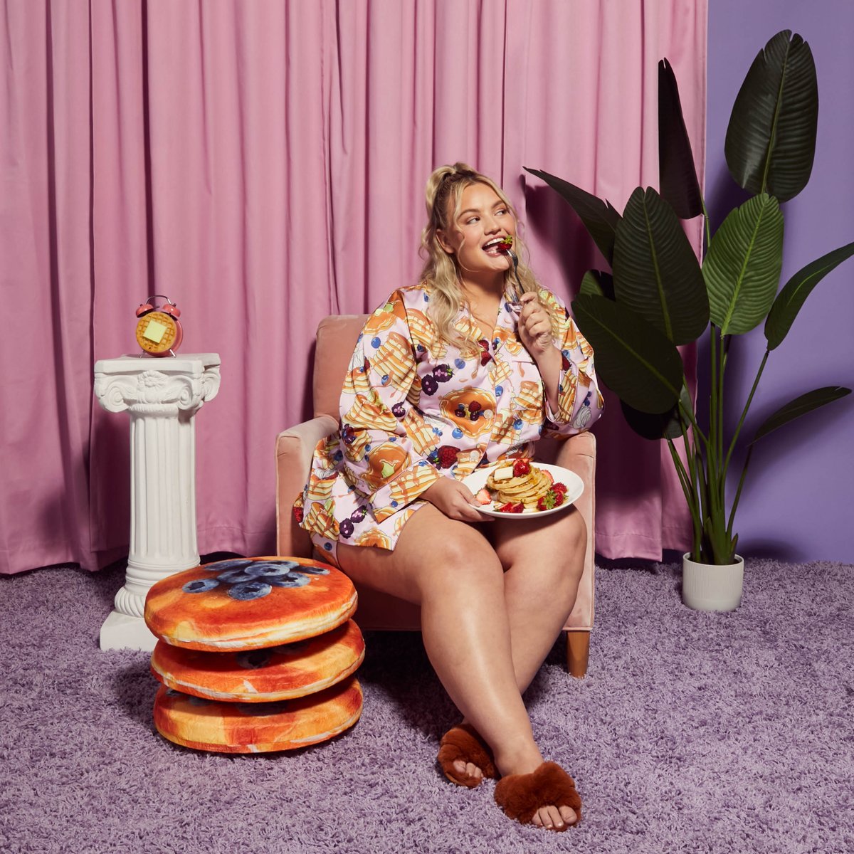 Chrissy Teigen Fansite tweet media