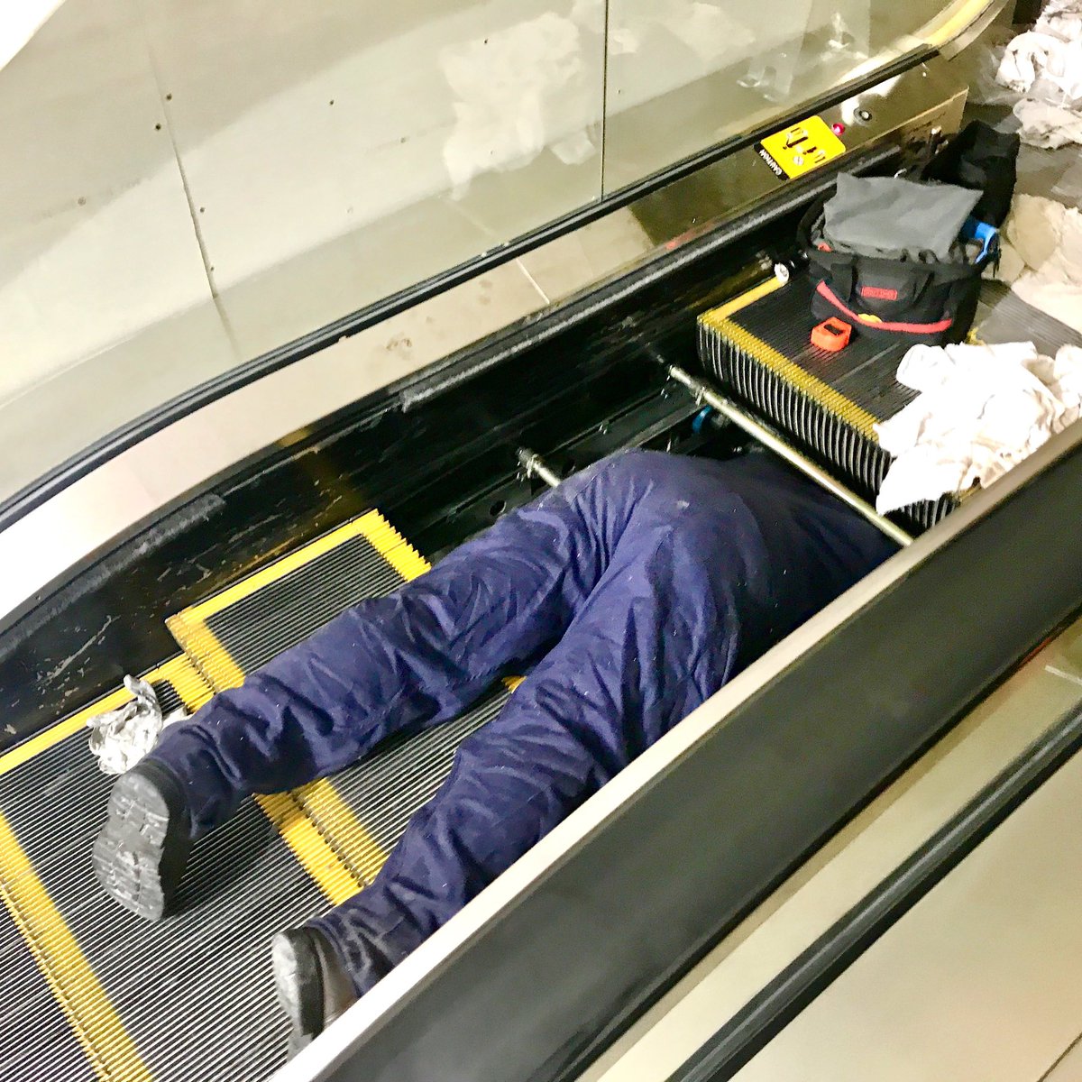 Get up on the downstroke, tonight 6-8 pm PT <a href="/dublab/">dublab</a> #checkin