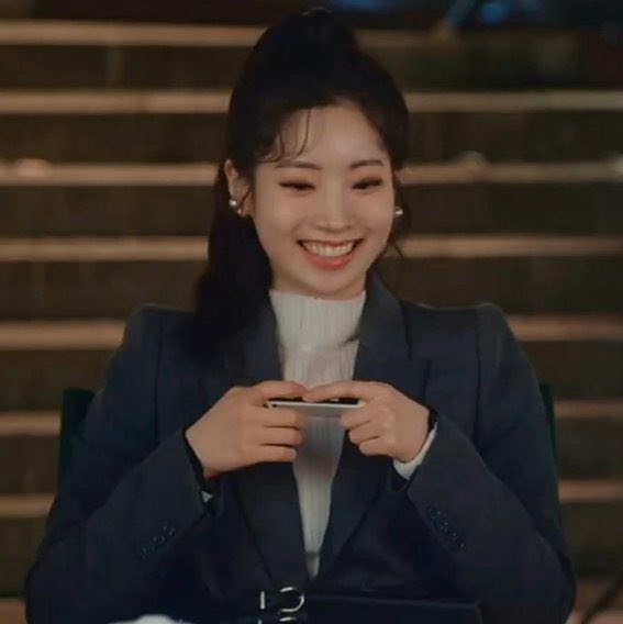 twice smiling tweet media