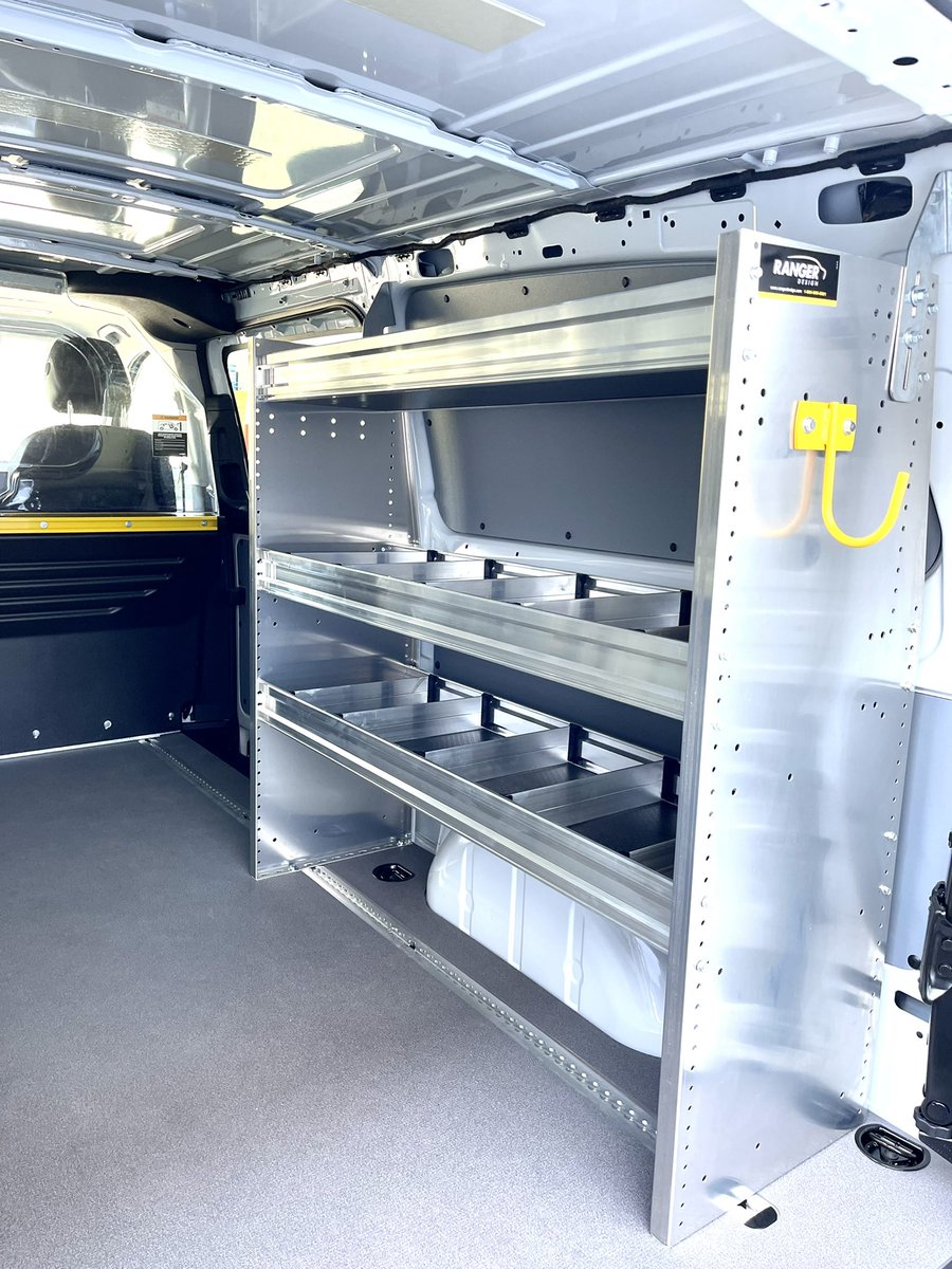 MobileColdSol's tweet image. Another @MercedesBenzUSA Metris cargo van upfit with passenger side sliding door window installed and @RangerDesignInc components - max view partition, shelving with dividers, drawer cabinet, hooks &amp;amp; partskeeper cases.
