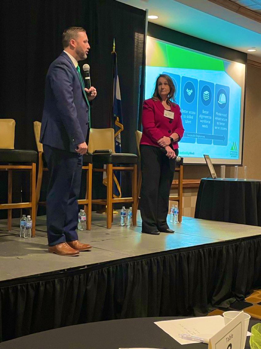 MardyLeathers's tweet photo. 👏 👏👏Thanks to all who participated in the 4th Annual Apprenticeship Missouri Summit! What a great day of advancing efforts to cultivate opportunities for #Missourians! 💚💚💚 #MOApprenticeshipWeek #NAW2021 https://t.co/i77o5pJFR9