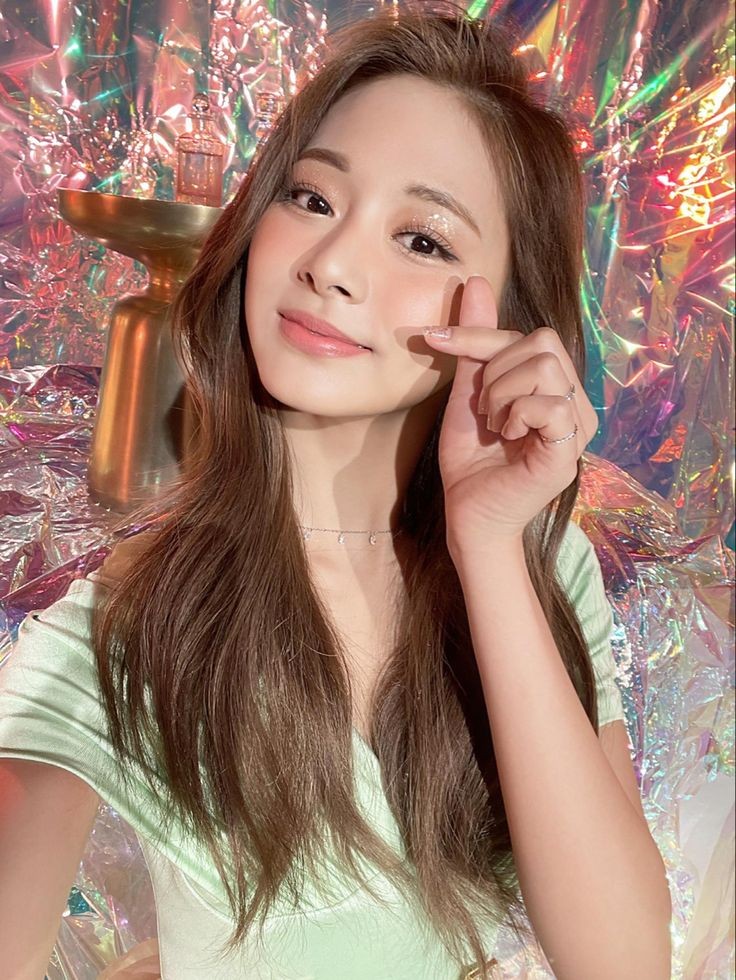 JMTZPICS's tweet photo. hi ♡
this is a account dedicated to #JIMIN and #TZUYU hope you like it!🐥🦌. please like and rt to reach more armyonces ! https://t.co/NjFDpLjbXX