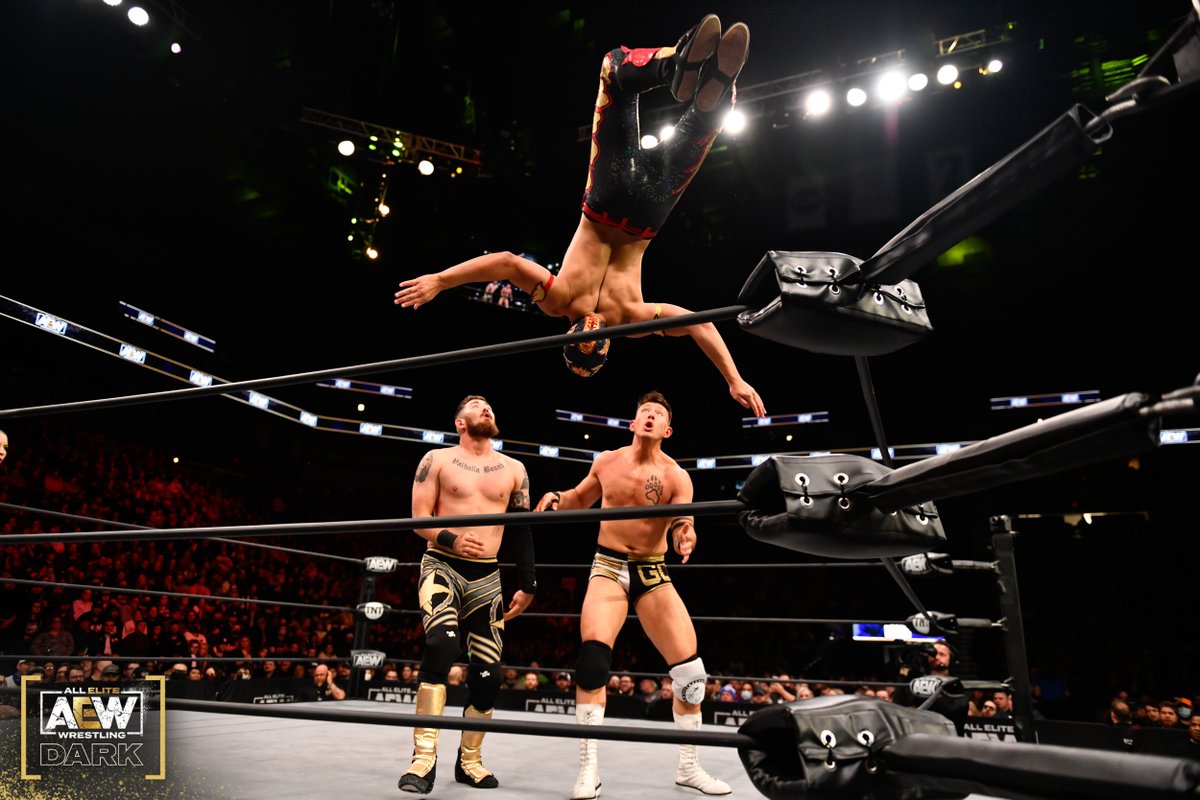 AEW's tweet photo. .@FuegoDelSol &amp; #Fuego2 are a mysterious team, but #TooFastTooFuego stay HOT! Watch #AEWDark NOW: https://t.co/kRflaLLH3m https://t.co/Eupu3jTFP5