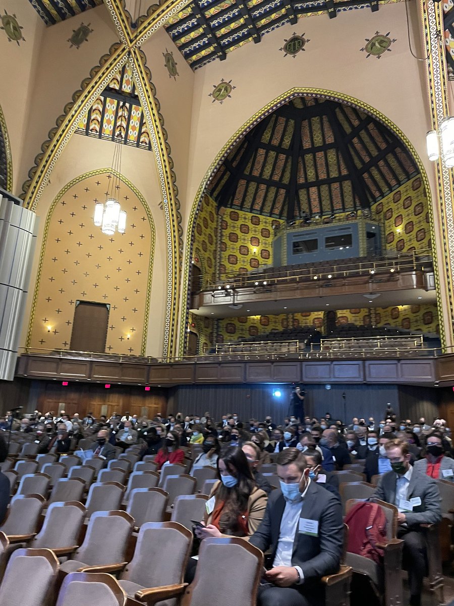 LauraSlutsky's tweet photo. Very proud of the @ULIPhiladelphia team today. The #Forecast22 in an unusual year is in the books! Thank you @wittygrittyPHL and all of our leaders for making it happen. We are resilient. The sky is the limit, Philadelphia. Cc @KevMo19130 @KellyCaryPHL https://t.co/ZvQgq2XvDE