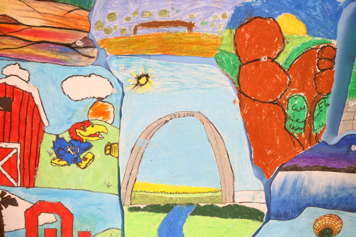 PattonvilleSD's tweet photo. AMERICA THE BEAUTIFUL! The seventh and eighth graders at Remington Traditional created state landscapes in Emily Ludwinski’s art class. 

Reply with what state you live in now and retweet this post to help us find someone from #PirateNation in all 50 states. https://t.co/vdLatM4WWL