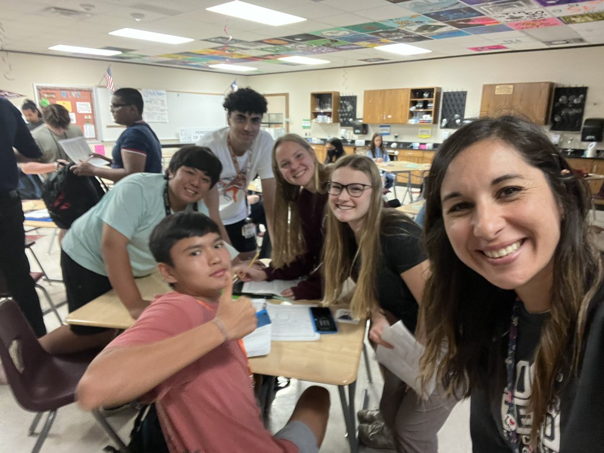GRHSMrsFlores's tweet photo. Grateful I get to hang with the coolest kids on the block who aren’t afraid of a little 🧠 workout, ask the best questions, and still show me kindness after all of the hard stuff I throw at them. Best ❤️ #WeAreGR #GRatitudechallenge https://t.co/0fpzvK0emi