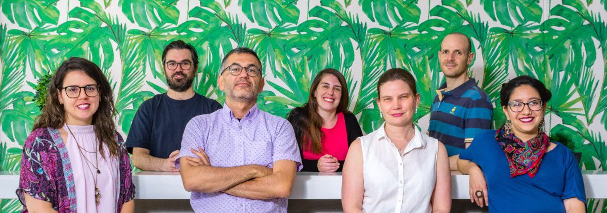 Damos vida a DiscaPaís! Feliz y agradecida por compartir este proyecto con tan tan increíble equipo✨<a href="/adapar/">Andrés Aparicio</a> <a href="/PulySAU/">Paulina Sofía Arango</a> @anauj_verke <a href="/mfho/">florencia Herrera</a> @PabloMarshall8 <a href="/chika_camila/">Quiero Ser Otra</a>