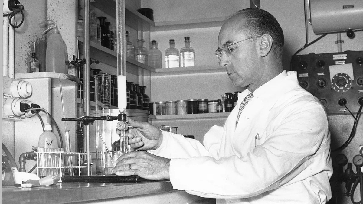 stevesilberman's tweet photo. LSD was born on this day in 1938 in Albert Hofmann's lab at Sandoz in Basel. It's not for everyone, but Hofmann would later say the psychedelic "gave me an inner joy, an open mindedness, a gratefulness, open eyes and an internal sensitivity for the miracles of creation." https://t.co/9D3vhtzAUb