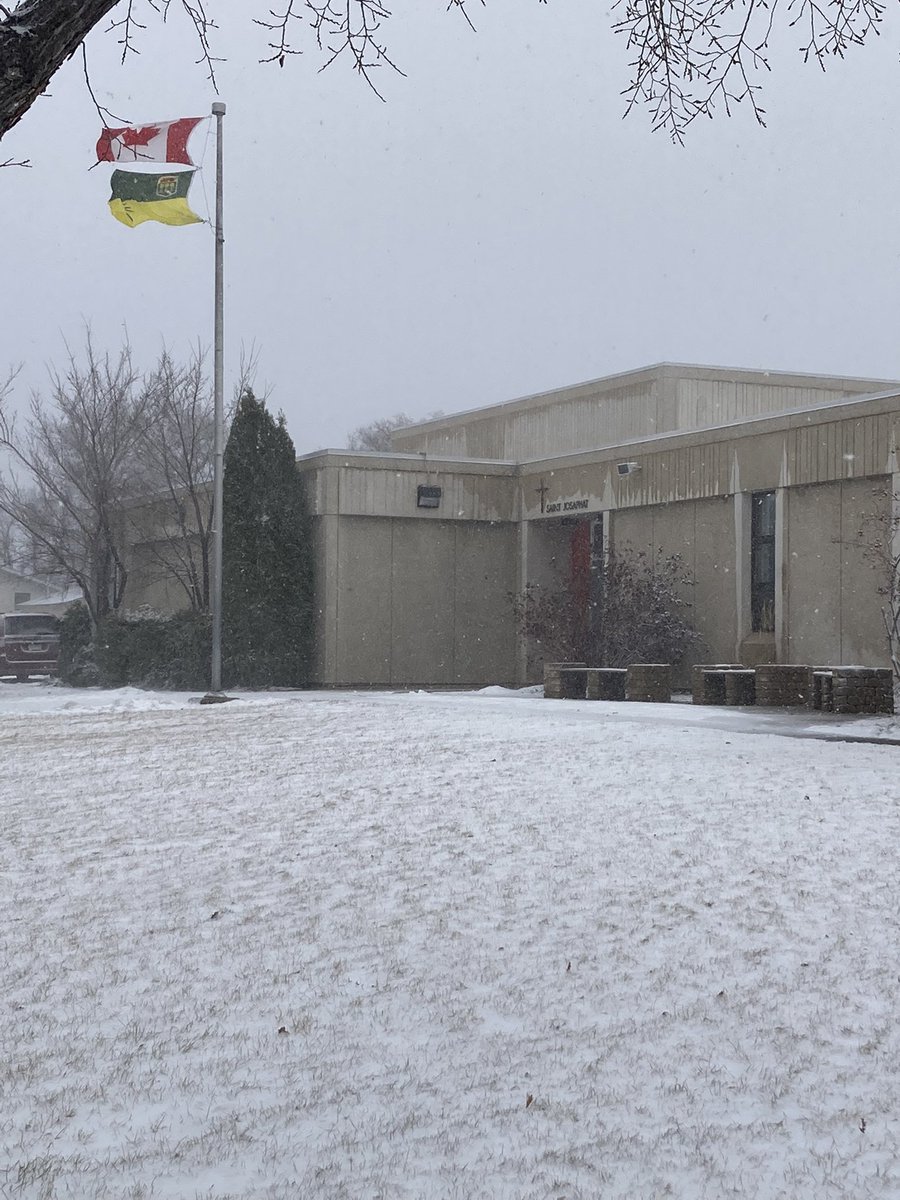 RYJBA's tweet photo. Although it was cold outside we were warmly welcomed at @StJosaphat Our Director @schaser11 had some 9square fun in the gym. Thank you for the hospitality π#rebelslife @shauna_weninger @DavidMagnusso20 @RCSD_No81 https://t.co/DzPCM52HIh
