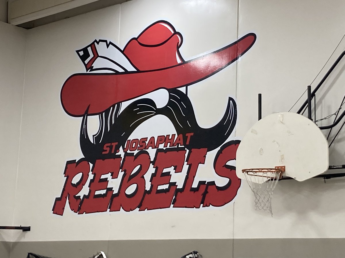 RYJBA's tweet photo. Although it was cold outside we were warmly welcomed at @StJosaphat Our Director @schaser11 had some 9square fun in the gym. Thank you for the hospitality π#rebelslife @shauna_weninger @DavidMagnusso20 @RCSD_No81 https://t.co/DzPCM52HIh
