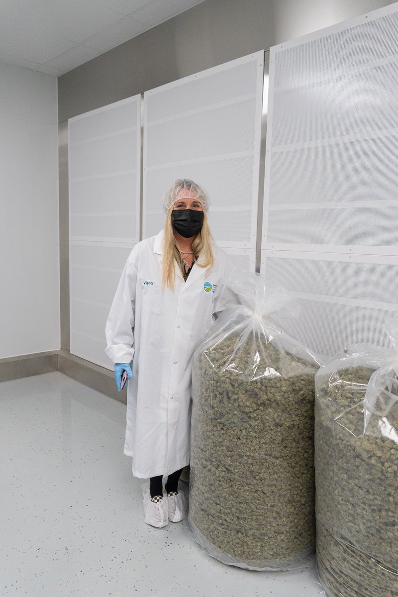 Love my job!!! <a href="/Greenwayghc/">Greenway Greenhouse (CSE:GWAY)</a> when are you ordering gowns in petite though? 😂😂😂 <a href="/JessCo_pr/">JessCo - KNOWN</a> #GWAY <a href="/IAMNedin/">Nicholas Nedin</a> <a href="/DarrenPeddle/">Darren Peddle</a> <a href="/DalimonteJamie/">Jamie Dalimonte</a> @smacdonald10