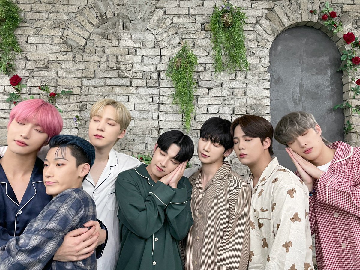 jeni_niall_49's tweet photo. D-14 💖
Happy Atiny day ✨

ATINY ATEEZ FOREVER 
ATEEZ IS OUR STAR
#MAMAVOTE #ateez @ATEEZofficial https://t.co/QLCVKYXtk2