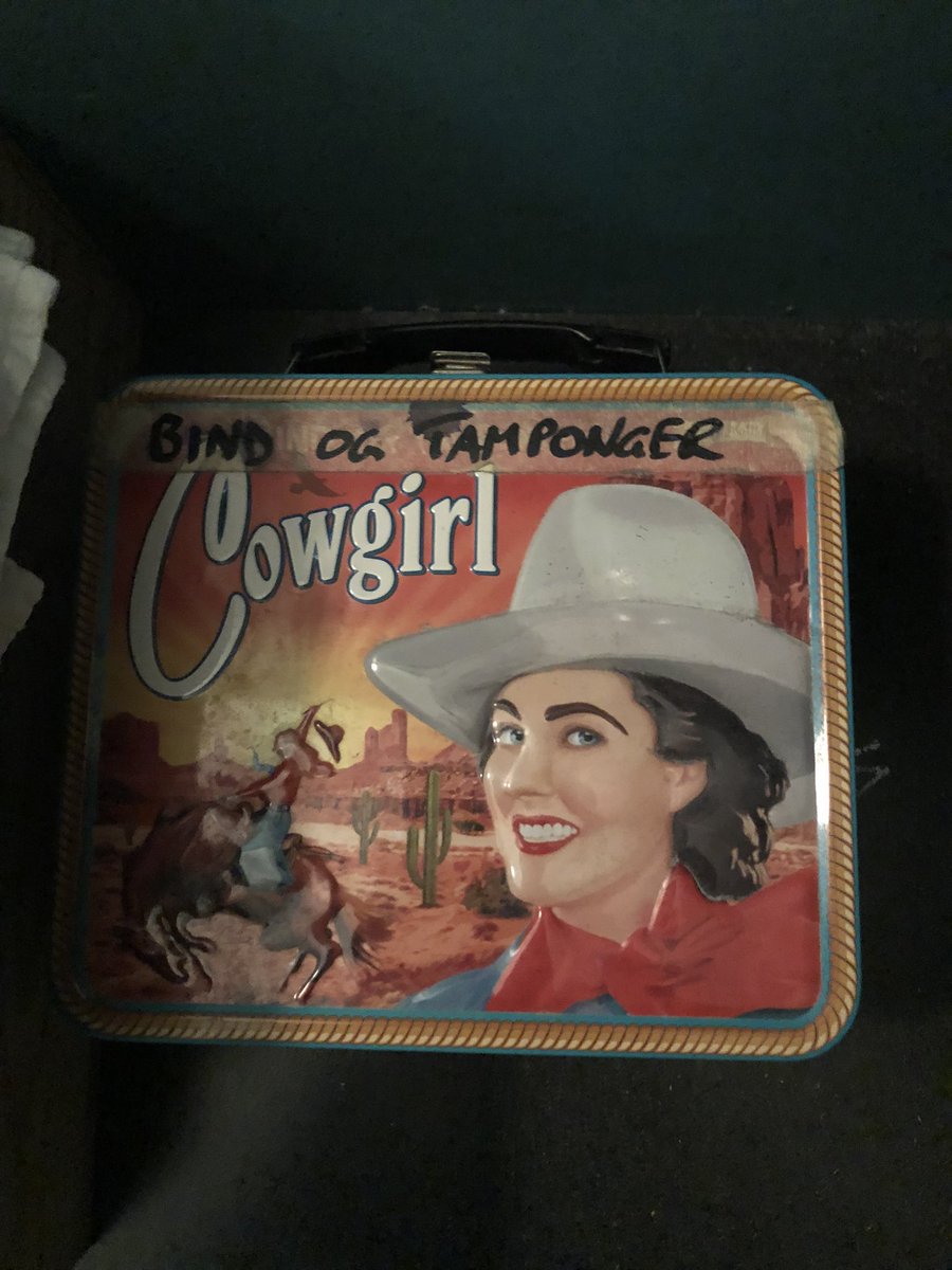 hellstromrydder's tweet image. albatross slår til igjen! #miljø #tampon #bind