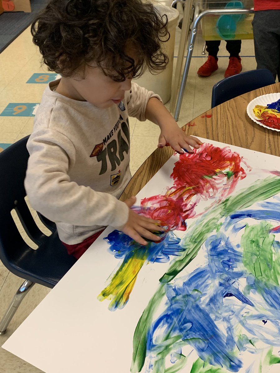 jscoop156's tweet photo. Prek’s are honing their creative skills this week in my class! It’s Turkey season! @SardisESNC @UCPSNC @KevinBeals2 @kellylmarks54 https://t.co/X1AV52Qzlj