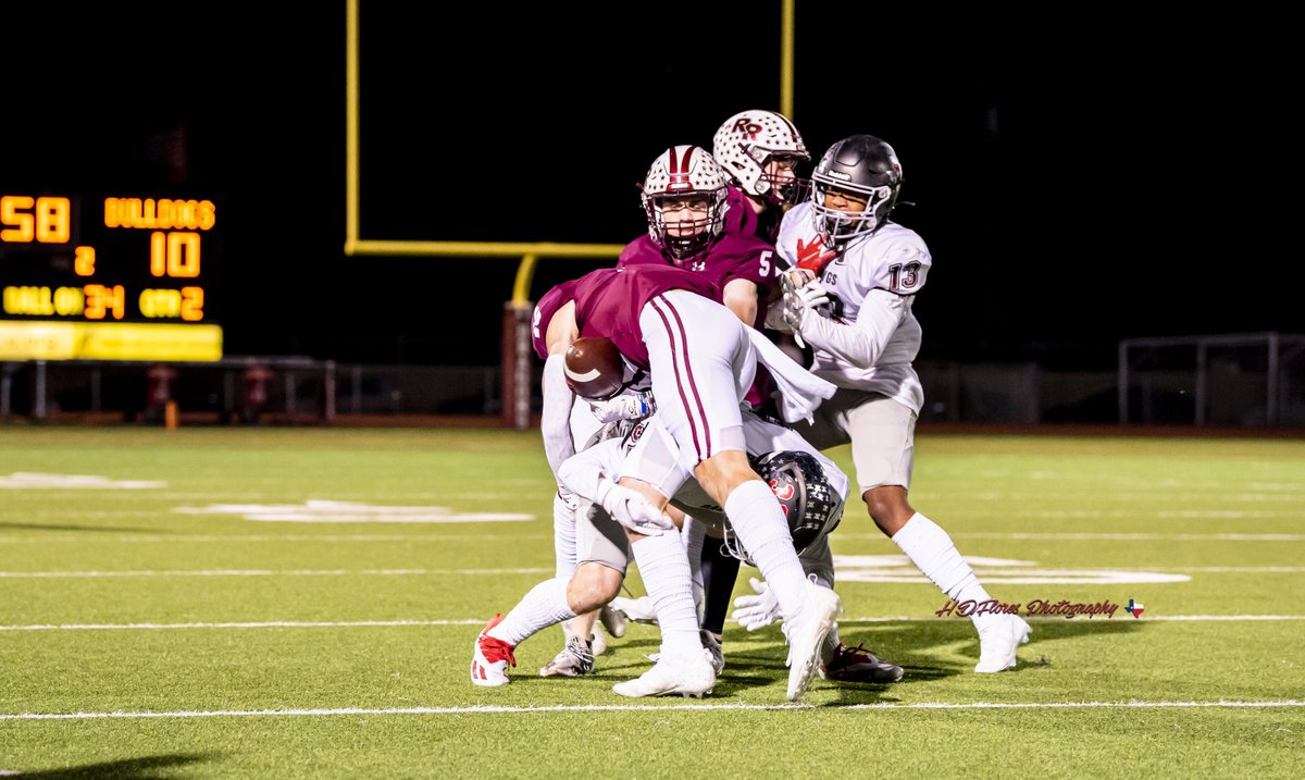 hdfphoto's tweet photo. The Bulldogs defense played tough and shutdown the Round Rock Dragon offense. Bowie with the win and Bi-District Champions! Go DAWGS!!!🐾🏈🏆
@BowieDawgs @AISDBowie @FlxAtx @dctf @EmilyGiangreco https://t.co/YP8MfnyInR