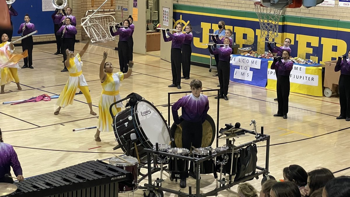 maciijazz's tweet photo. JMS was visited by the JHS Marching Band on their tour to the dome! Very impressive group with some great soloists! https://t.co/PRDJ1NudHn