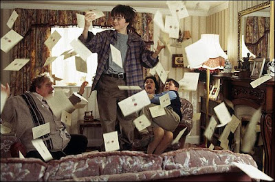 cinebinoculo's tweet photo. Há 20 anos estreava o primeiro filme de Harry Potter, 'Harry Potter e a Pedra Filosofal'! 🥺 https://t.co/v0KQk1ZXY6