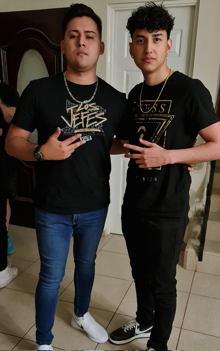 Retogamer7's tweet photo. Se está armando algo cool para mi compa @SlickTV_  !!🔥😎
@c_jefes https://t.co/uLJ7wPXQgZ