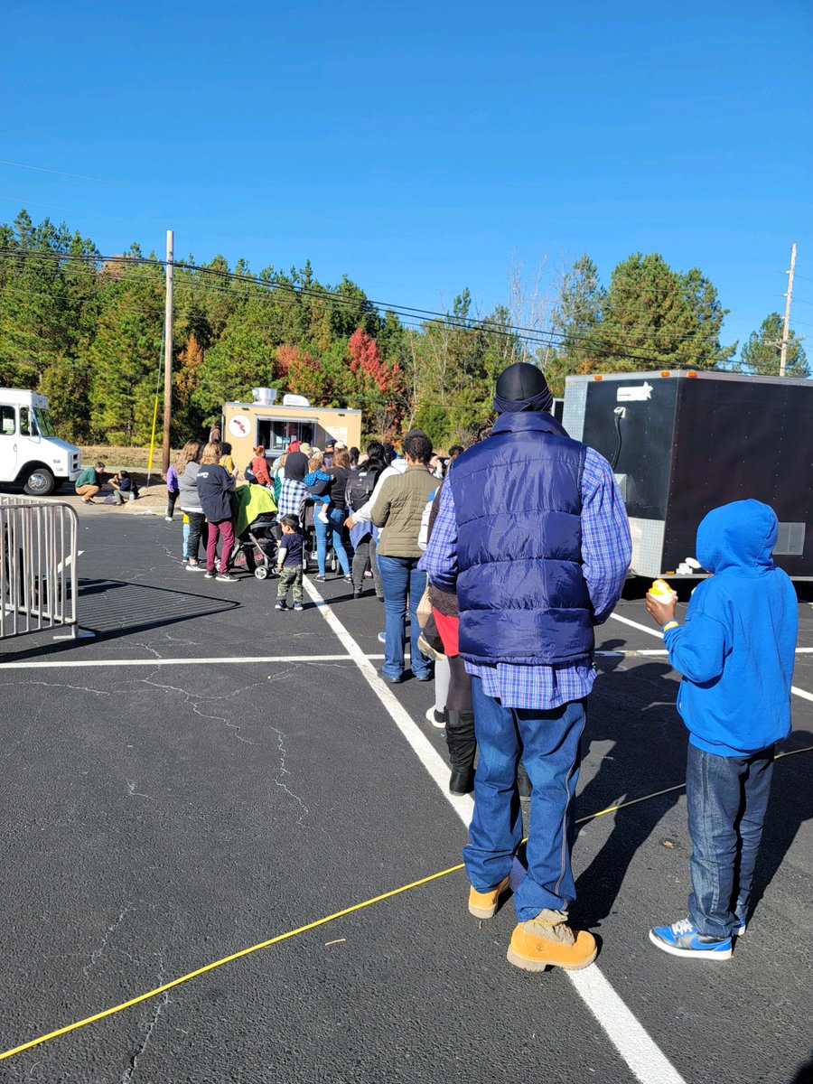 SKFunnelCakes's tweet photo. Elevation Church in Concord kept us busy on Sunday! 
#skfunnelcake #blackownedbusiness #givingback #loveothers #charlotte #charlottefoodtrucks https://t.co/l7axZu9EjV