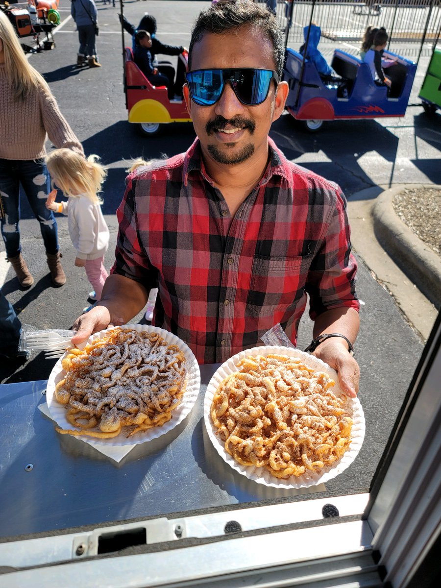 SKFunnelCakes's tweet photo. Elevation Church in Concord kept us busy on Sunday! 
#skfunnelcake #blackownedbusiness #givingback #loveothers #charlotte #charlottefoodtrucks https://t.co/l7axZu9EjV