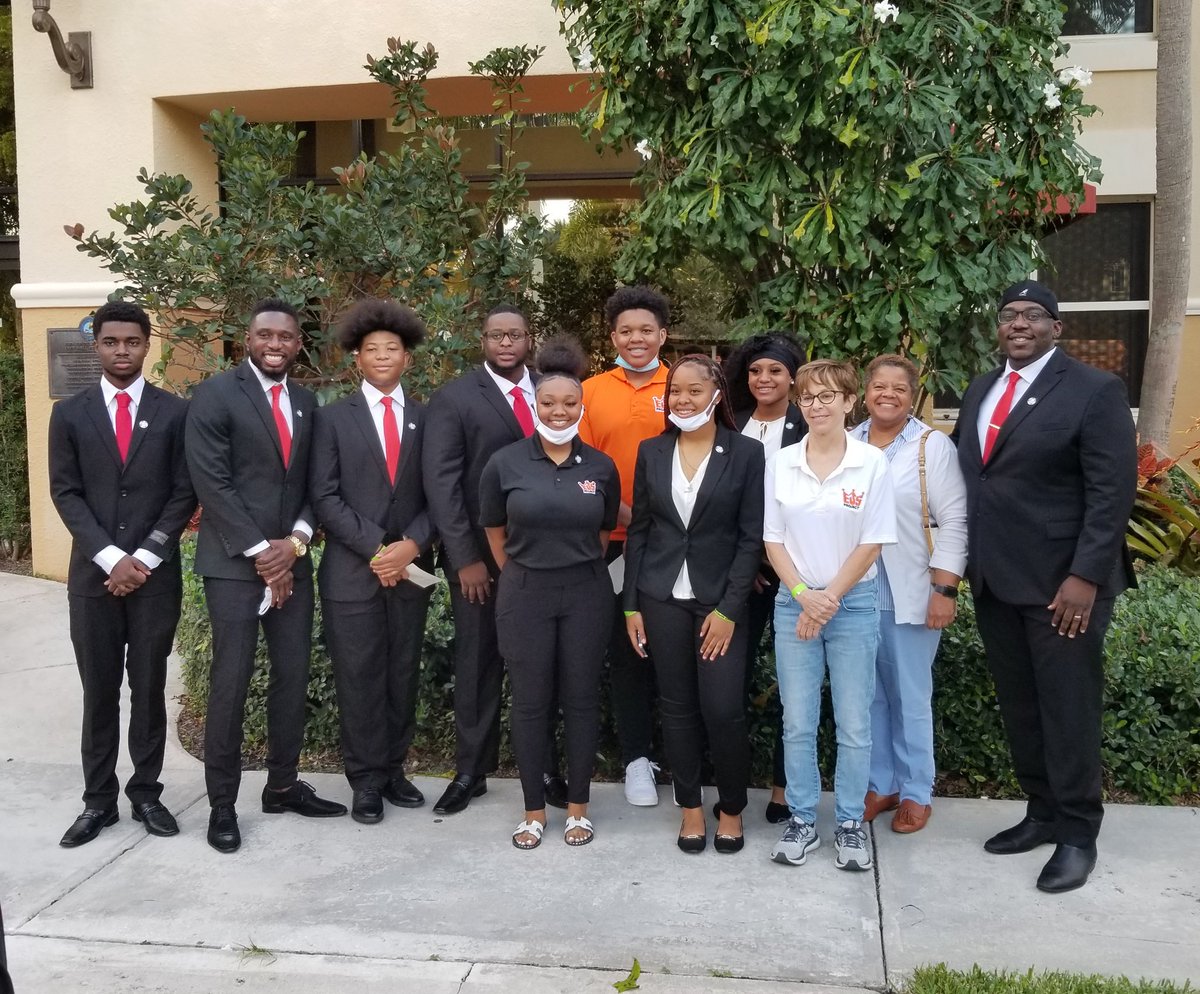 Delray students in Young Legislators program with @EjsProject present final report to @citydelraybeach. Completed equity training, visited @eji_org Memorial for Peace and Justice in Alabama with #cscpbc ‘Vital Connections’ grant.