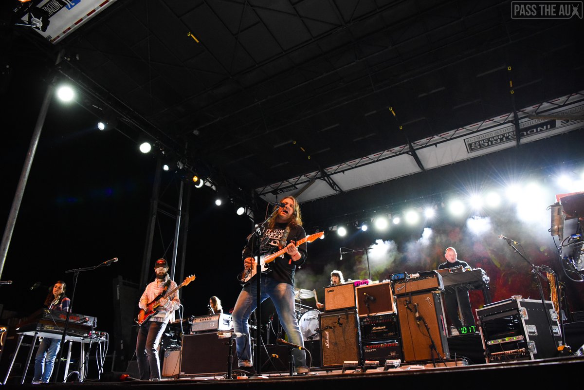 passtheauxco's tweet photo. We were so excited for the return of @desertdaze this past weekend! From seeing @TheWarOnDrugs to @timheidecker + @WeyesBlood to @KamasiW -- to just being back on the campgrounds, here is our #BestAndWorst of #DesertDaze2021: https://t.co/PbatxSLSCN https://t.co/9Eac2i97Bj