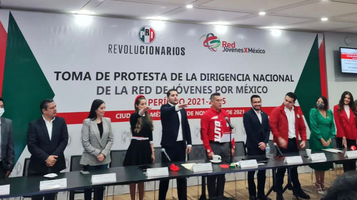 PRIVeracruz_'s tweet photo. 📌 #Comunicado 📰

México y Veracruz necesitan de mujeres y hombres jóvenes con formación política, que afronten el debate: @Marlon_RamirezM

🔗 Información completa:
https://t.co/meO3wEibEF https://t.co/4QqfWrz6xH